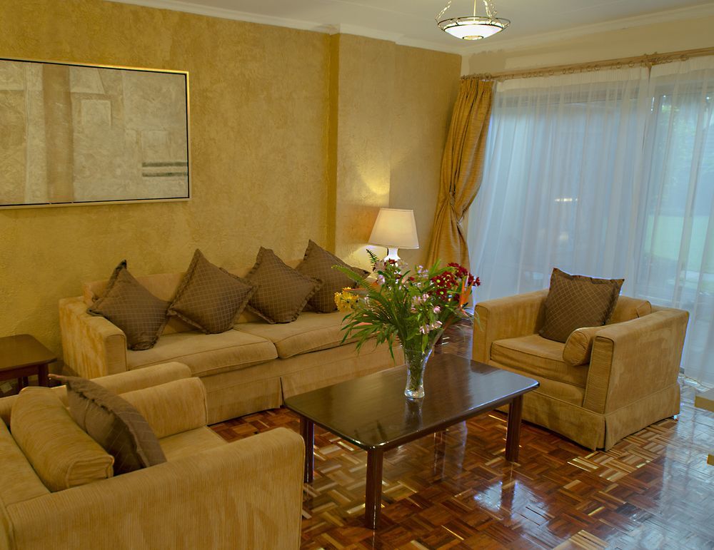 Mimosa Court Apartments Nairobi Buitenkant foto